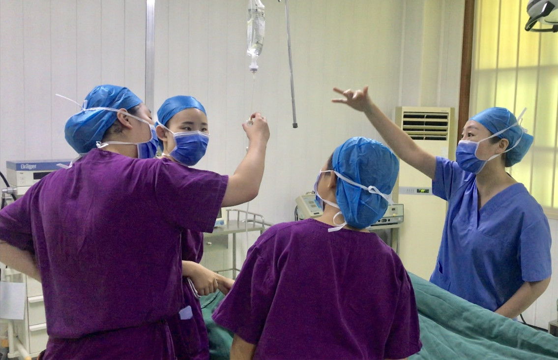 奔跑吧！護(hù)士！節(jié)日快樂！